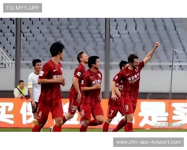 海港球迷圈横幅文化：王朝意识如何炼成？