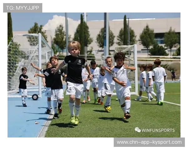 足球夏训营吸引海外教练交流战术理念，足球夏令营wbf